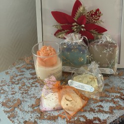 #savon saponifié- #coffret cadeau- #cadeau de Noël- #bougie parfumée- #Galet de douche#artisanal
