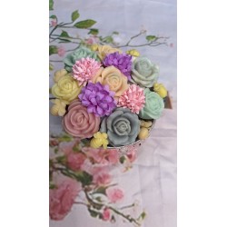 bouquet fleuri parfumé muguet, cire olive, artisanale, creabyyasmine