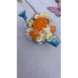 bouquet fleuri parfumé musc- cire d'olive & arrosoir déco - /creabyyasmine